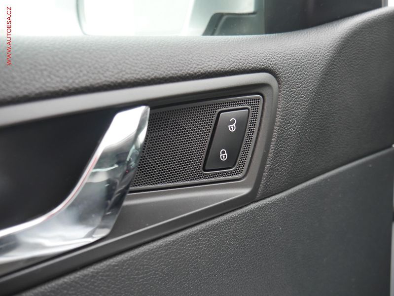 Škoda Superb (2013) 2.0 TDi 4x4, ČR, Elegance - fotka 16 z 22