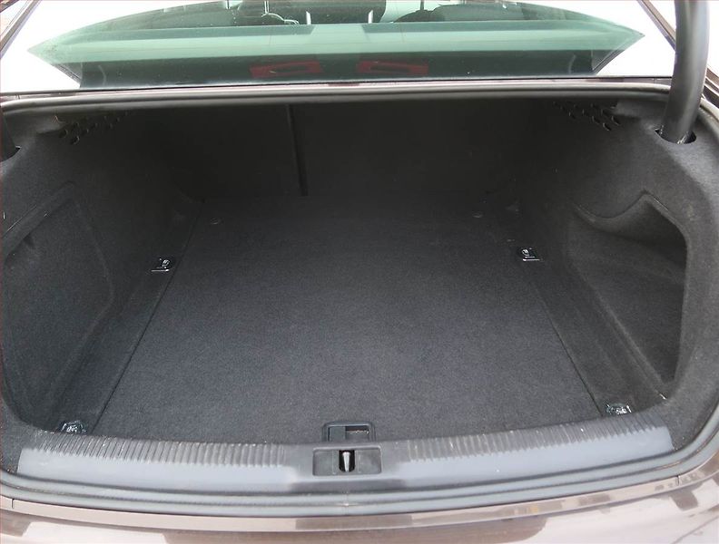 Audi A4 (2014) 2.0 TDI, Automat, Xenony - fotka 14 z 19
