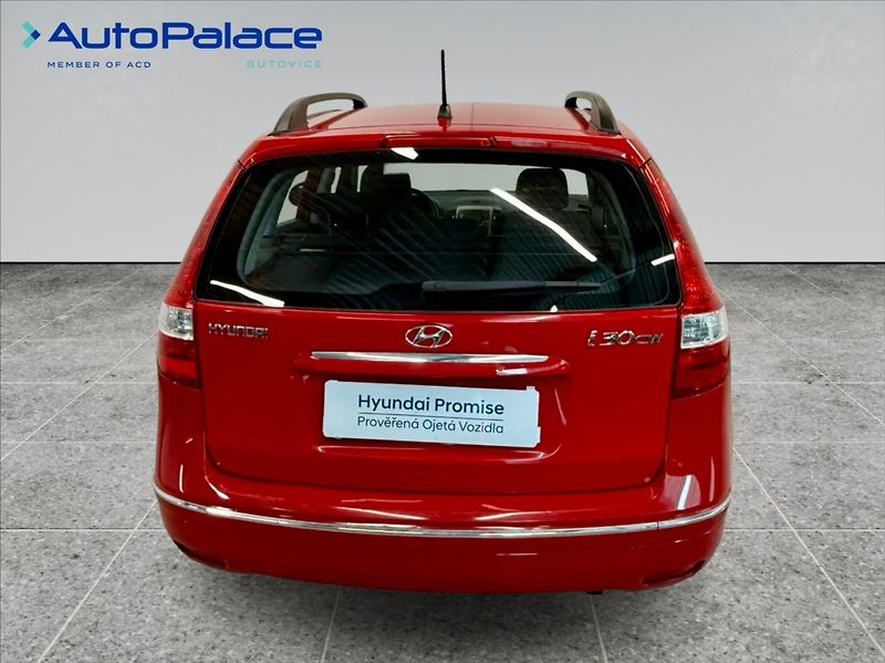 Hyundai i30 1,6 i PRVNÍ MAJITEL 92KW - fotka 5 z 14
