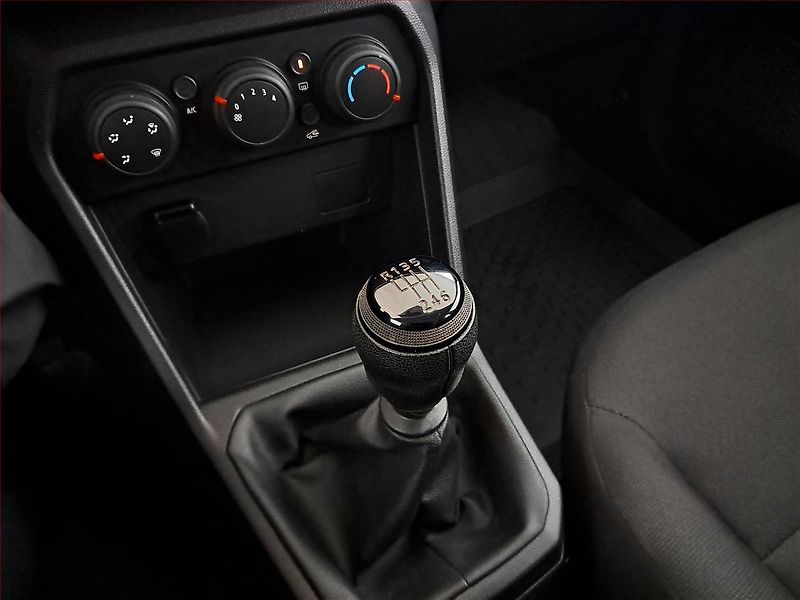 Dacia Jogger (2022) 1.0 TCe, LPG, ČR,1.maj - fotka 19 z 19
