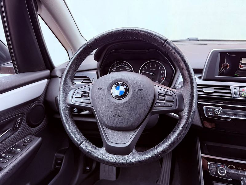 BMW Řada 2 218i Aut. Active Tourer, ČR - fotka 17 z 29
