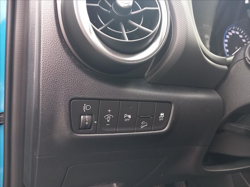 Hyundai Kona 1,0 T-GDI MT SMART - fotka 12 z 21