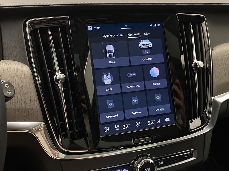 Volvo V90 T8 AWD RECHARGE DARK ULTRA CZ - fotka 50 z 69