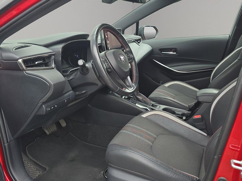 Toyota Corolla (2020) GR Sport 2.0 HEV A/T 131kw, se - fotka 24 z 27
