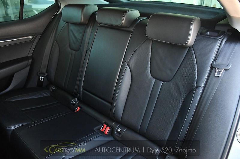 Škoda Octavia 2.0TDi 110kW DSG  - fotka 14 z 54