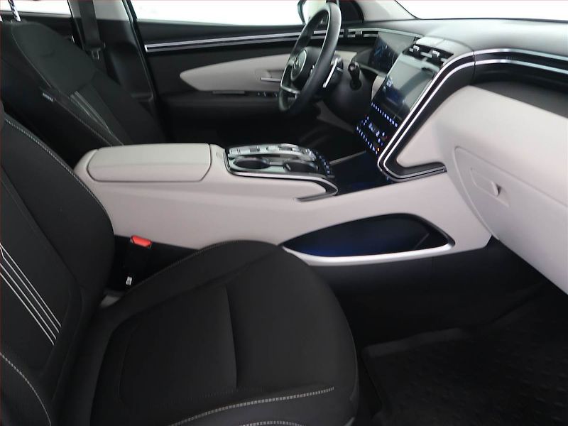 Hyundai Tucson (2022) 1.6 T-GDI 48V MHEV - fotka 9 z 15
