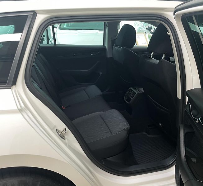 Škoda Octavia 2.0 TDI, 85 KW, AMBITION, ČR - fotka 11 z 27