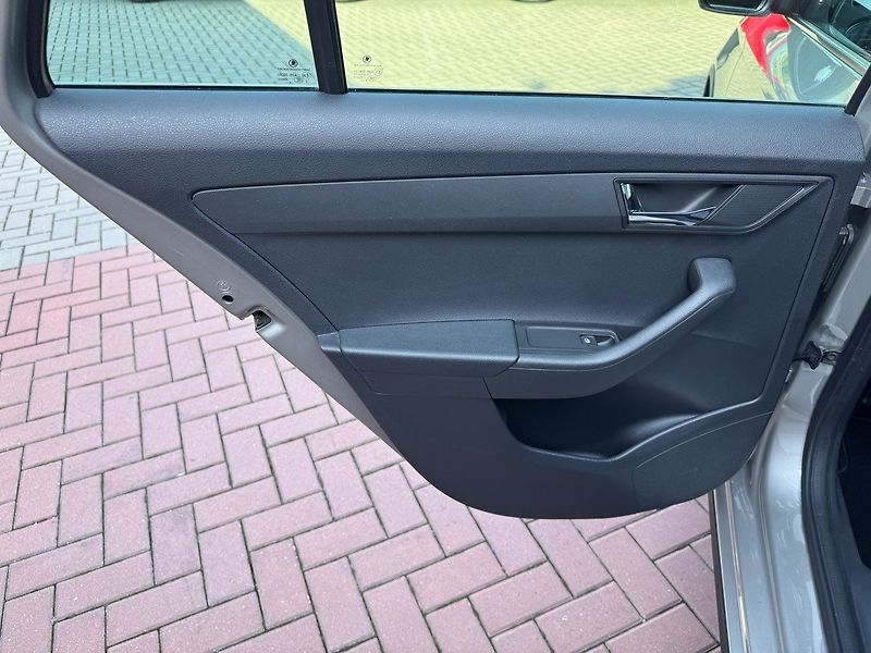 Škoda Fabia (2016) 1.2TSi Scout Digi Klima - fotka 21 z 44