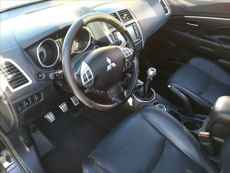 Mitsubishi ASX 1,8 DI-D 4x4 1.majitel Instyle - fotka 12 z 25