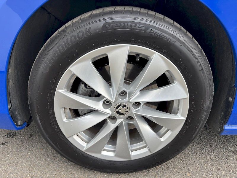 Škoda Superb (2024) 1.5 TSI 110kW DSG Selection - fotka 35 z 35