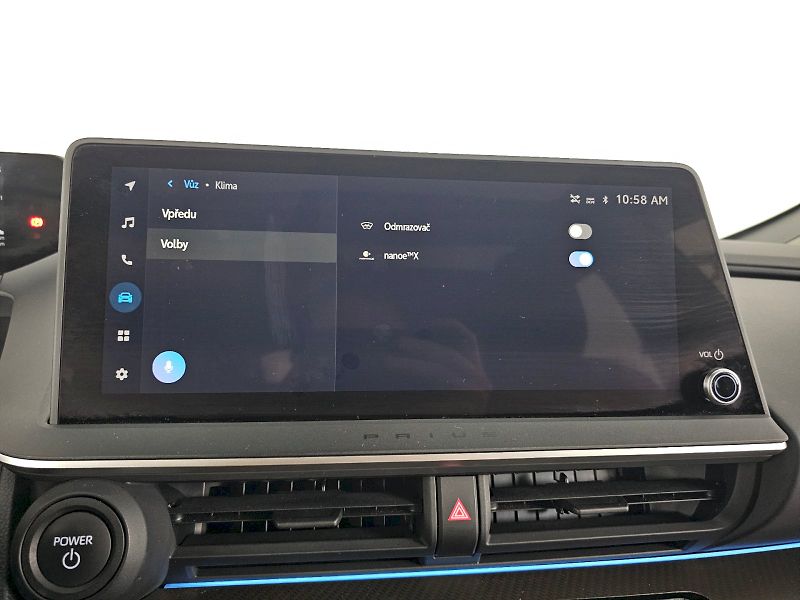 Toyota Prius (2025) 2.0L PHEV 223k Prestige Skyvie - fotka 17 z 33