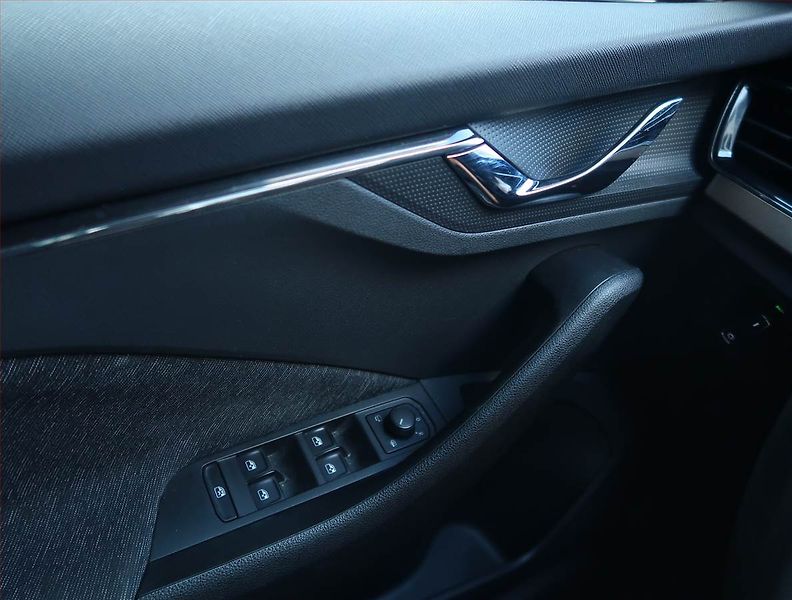 Škoda Scala (2020) Style Plus 1.5 TSI, ČR,1.maj - fotka 15 z 18