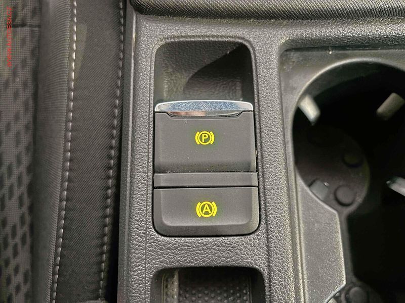 Škoda Octavia (2021) 1.5TSi, ČR, AC, výhřev sed. - fotka 17 z 17