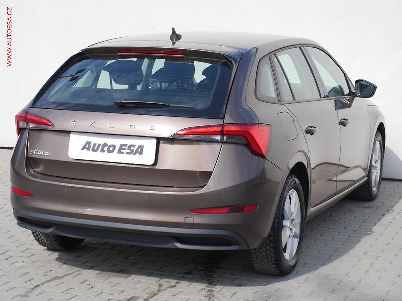 Škoda Scala (2019) 1.0TSi, 2.maj,ČR, Ambition - fotka 4 z 16