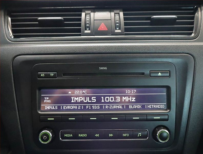 Škoda Rapid (2012) Ambition Plus 1.2 TSI - fotka 12 z 18
