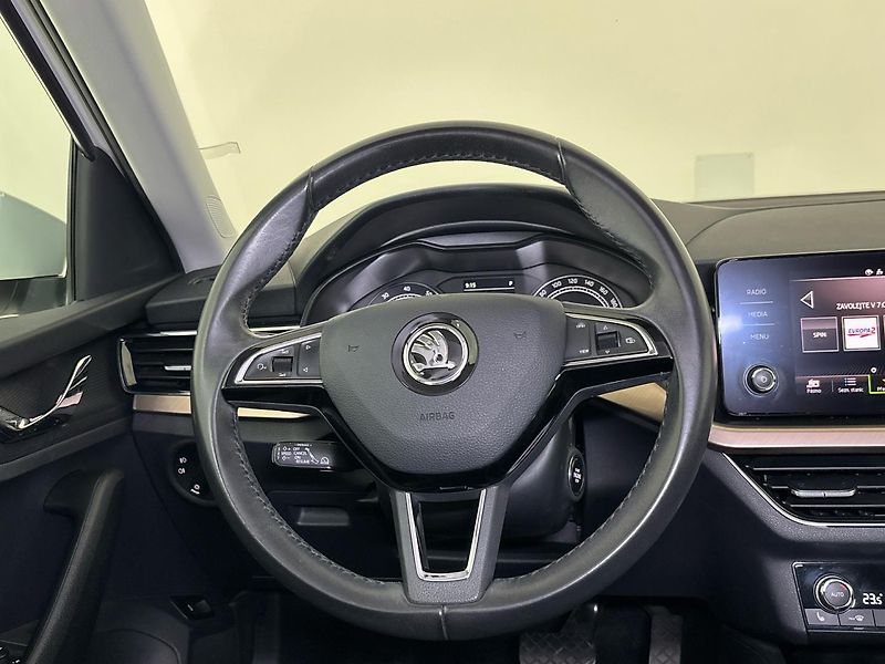 Škoda Kamiq Style DSG - fotka 18 z 29