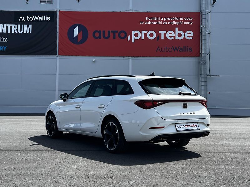 Cupra Leon 1.4 TSI e-Hybrid 150kW TZ DPH - fotka 5 z 29