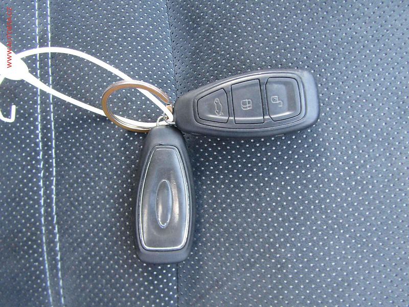 Ford Mondeo (2010) 2.2 TDCi, servis.kniha - fotka 19 z 19