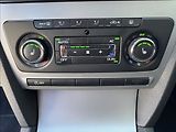 Škoda Octavia 2,0 TDI ELEGANCE tažné původČR - náhled 32