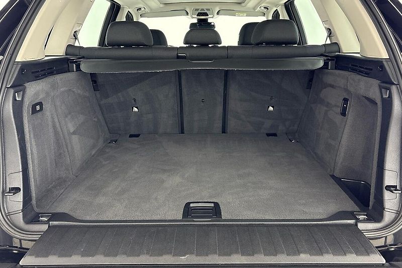 BMW X5 xDrive 35i - fotka 24 z 26