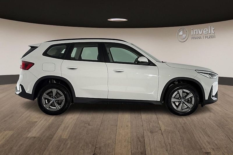 BMW X1 sDrive18i - fotka 2 z 22