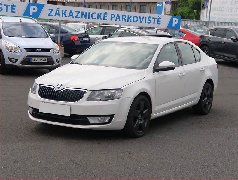 Škoda Octavia (2015) Ambition 1.6 TDI, Automat - fotka 2 z 16