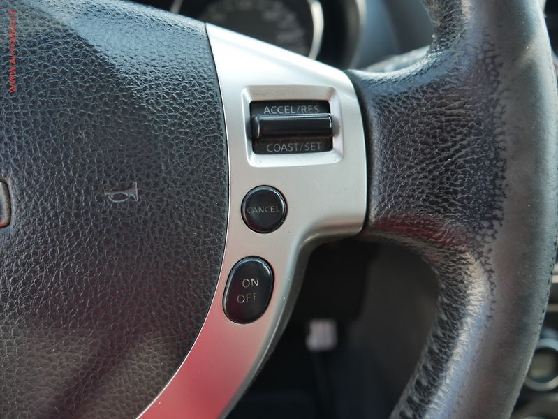 Nissan Qashqai (2010) 2.0 DCI +2, ČR, AC, TZ, navi - fotka 15 z 19