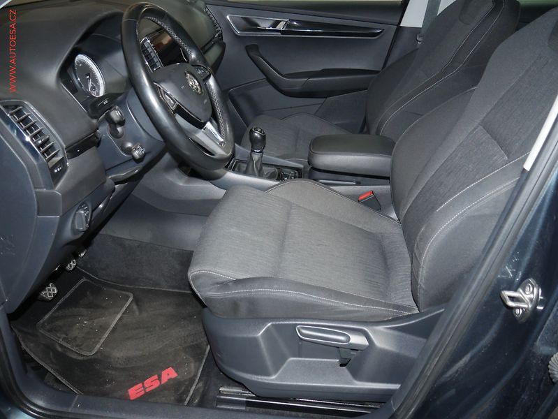 Škoda Karoq (2018) 2.0 TDi 4x4, Style, TZ, panor - fotka 9 z 17