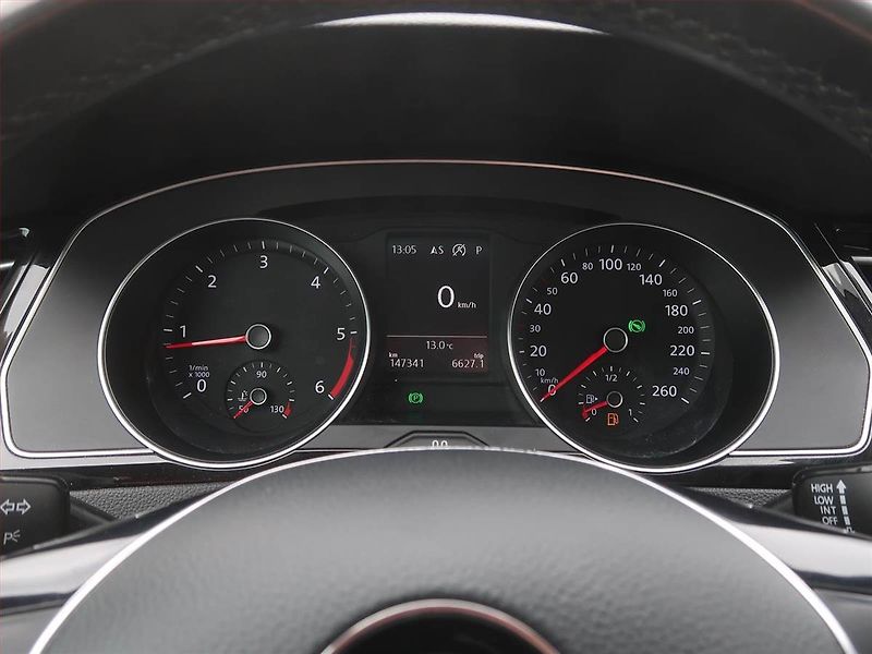 Volkswagen Passat (2017) 1.6 TDI, Automat, Navi - fotka 11 z 18