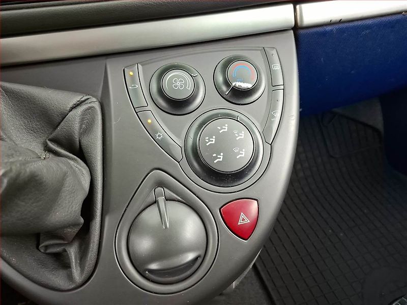 Fiat Ulysse (2005) 2.0 JTD, nová STK - fotka 15 z 16