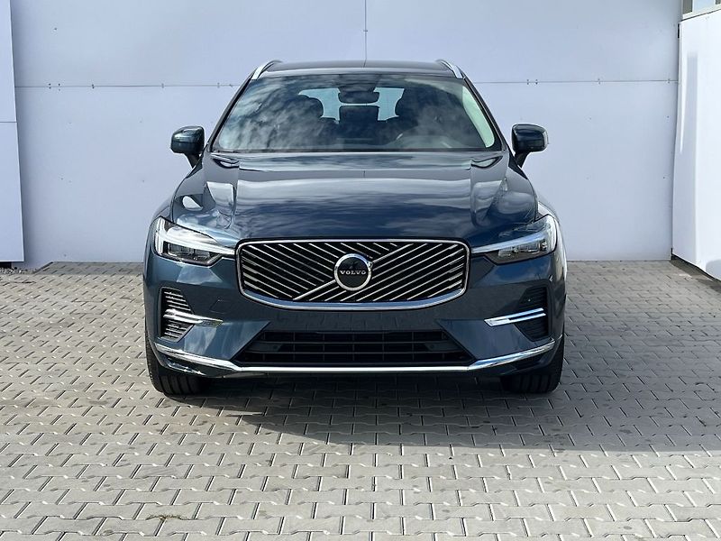 Volvo XC60 PLUS BRIGHT B5 AWD 184kW - fotka 4 z 31