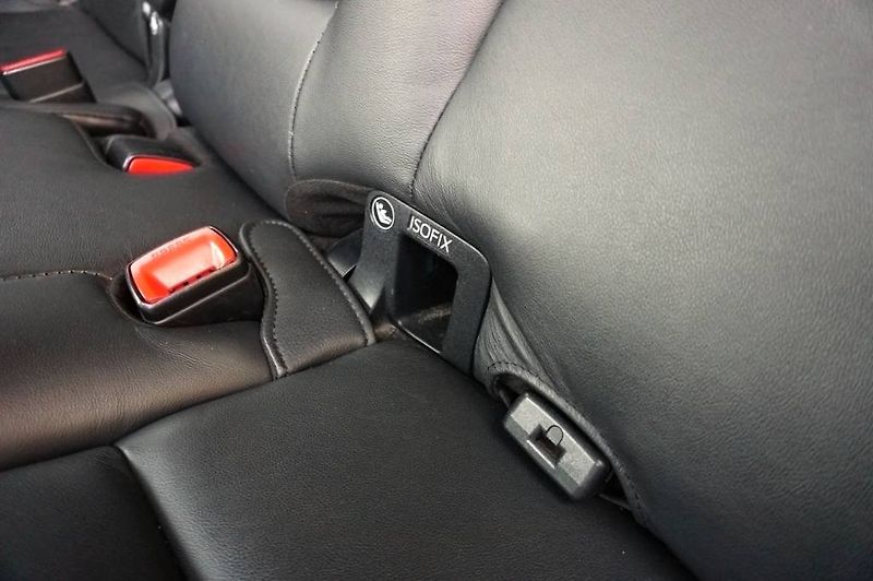 Toyota RAV4 (2015) 110 kW - fotka 27 z 46