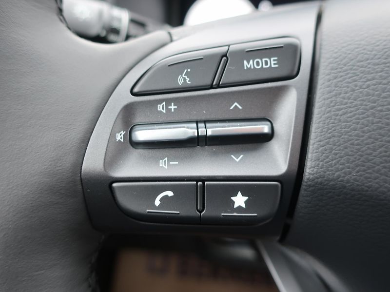Hyundai Kona 65kWh-150KW POWER STYLE HEADUP - fotka 27 z 32