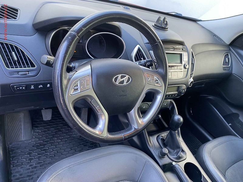 Hyundai ix35 (2010) 2.0i 4x4, ČR, AAC, ČR - fotka 12 z 17