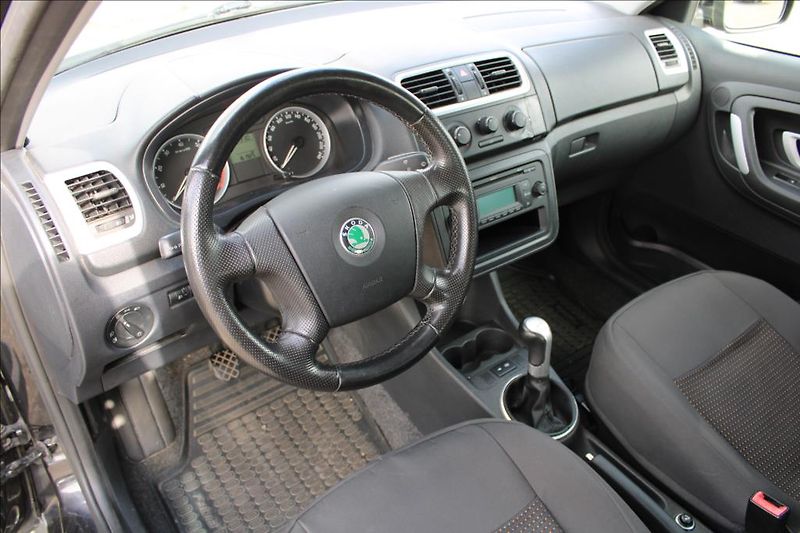 Škoda Fabia 1,2 i - fotka 9 z 20