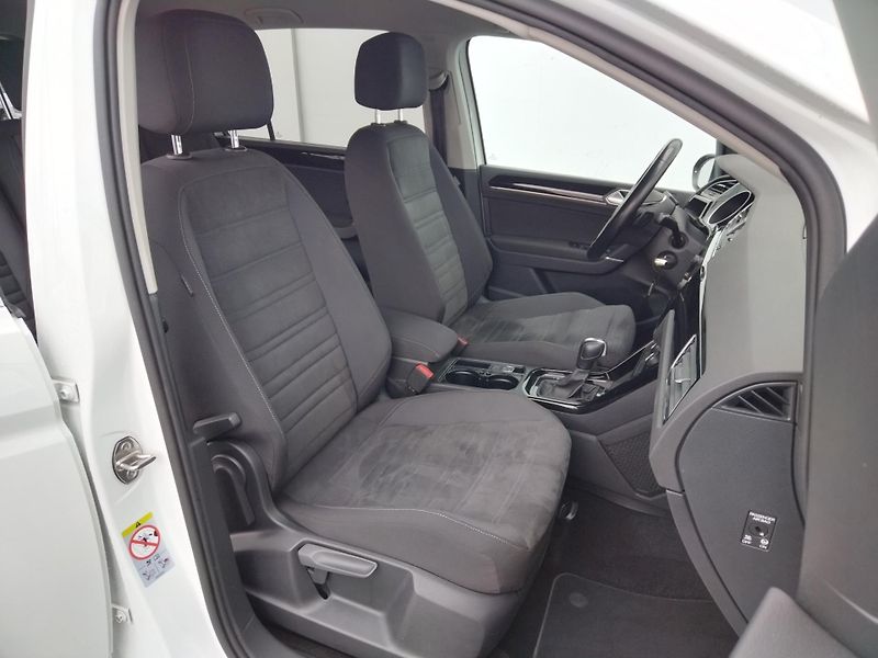 Volkswagen Touran 2.0 TDI  7DSG Highline - fotka 13 z 30