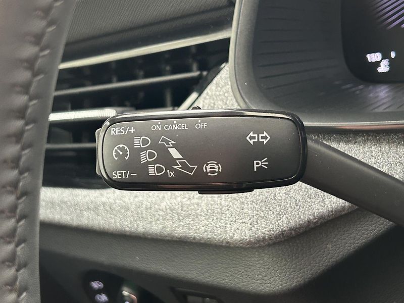 Škoda Kamiq 1.0 TSI Selection - fotka 15 z 28