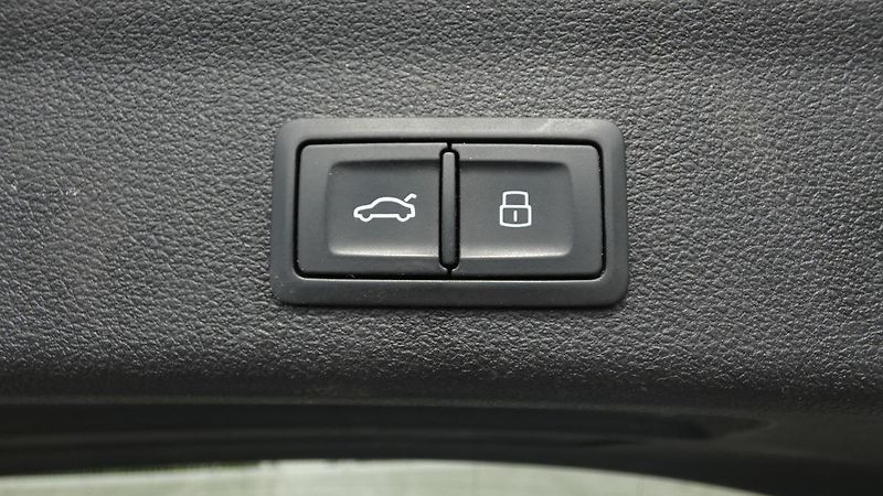 Audi A6 40 TDI quattro S tronic Avant - fotka 23 z 28