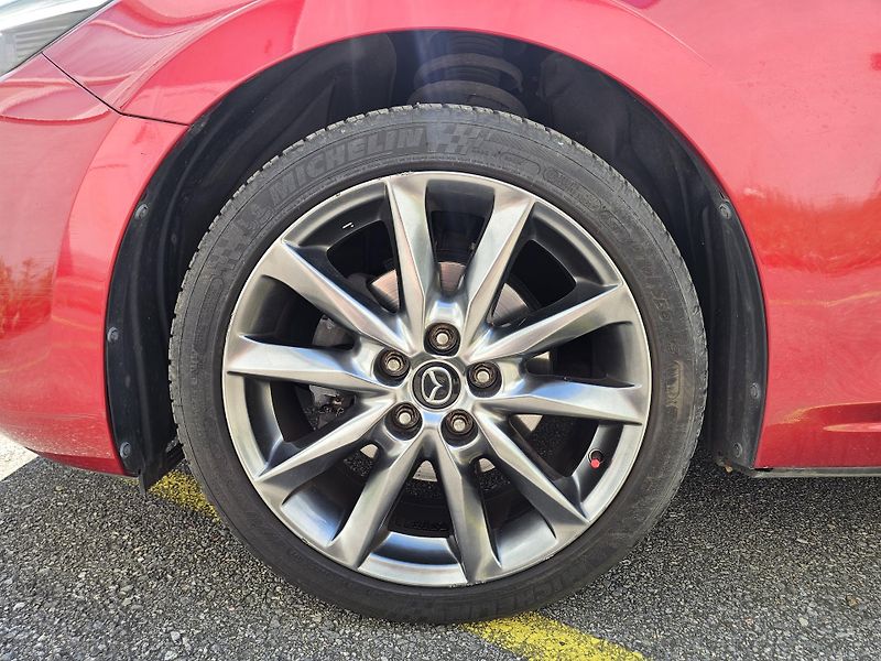 Mazda 3 (2018) 2.0i, NAVI - fotka 24 z 28