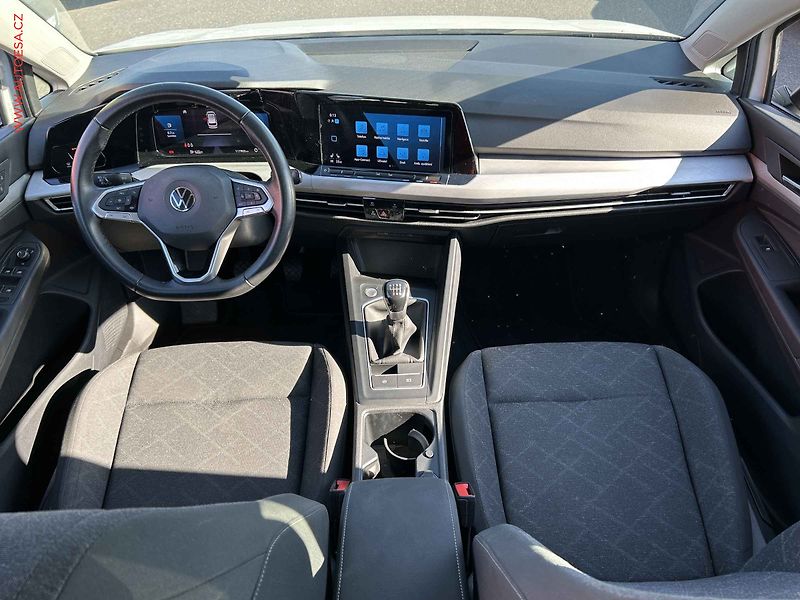 Volkswagen Golf (2021) 2.0TDi, 1.maj,ČR, Life - fotka 8 z 17