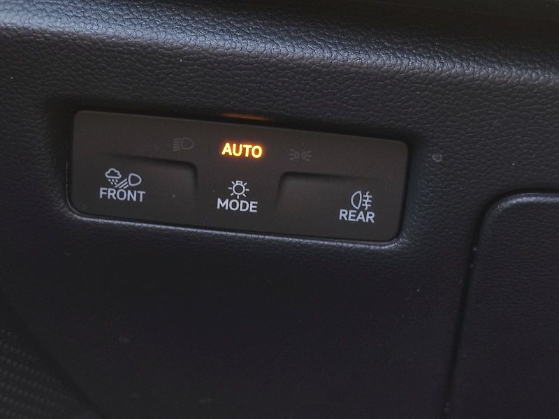 Škoda Superb (2025) iV SportLine 1,5 Tsi 150 Kw DS - fotka 34 z 44