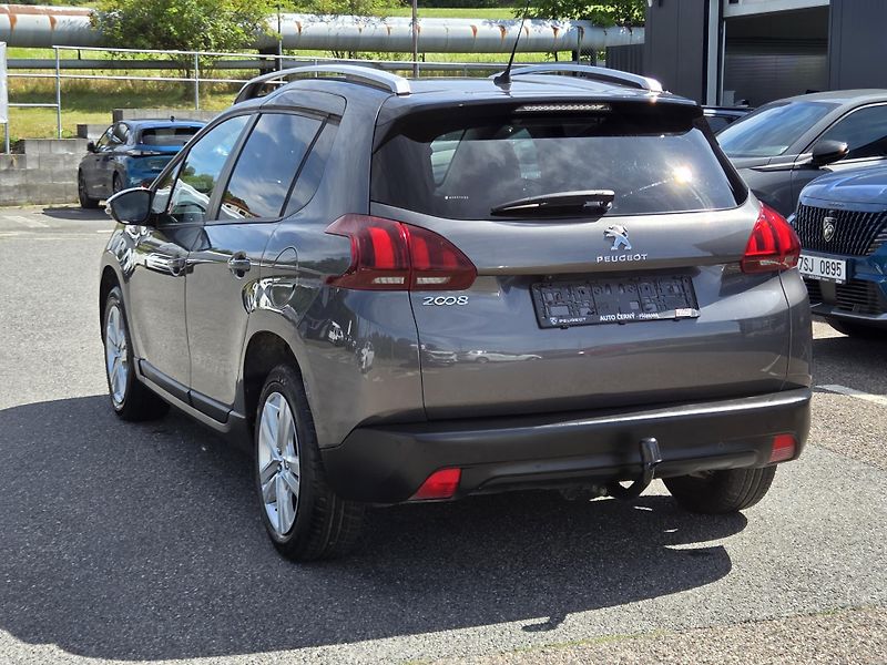 Peugeot 2008 (2019) 1.2 PT 110 ALLURE EAT6 - fotka 3 z 25