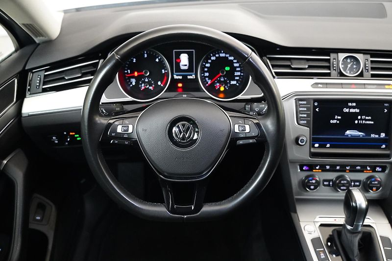 Volkswagen Passat - fotka 19 z 26