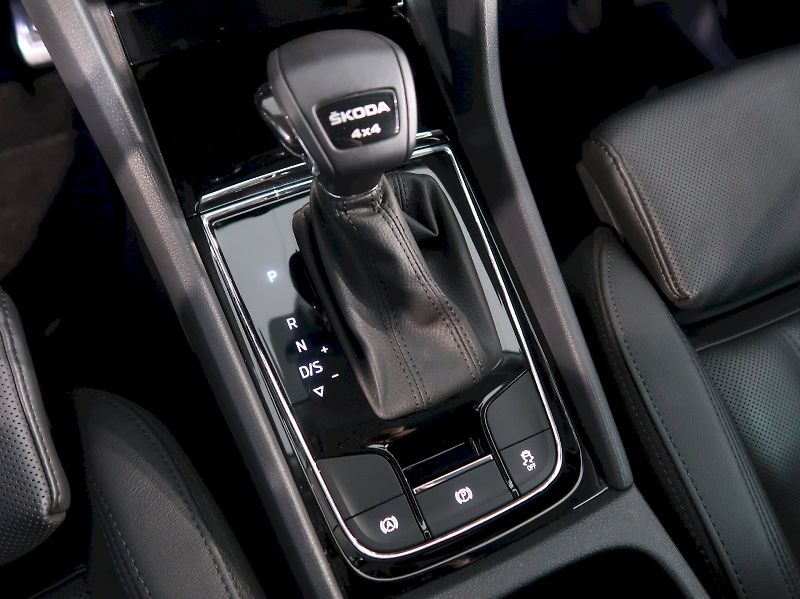 Škoda Kodiaq (2023) L&K 2.0TSI 140KW 4x4 DSG TAŽNÉ - fotka 35 z 47