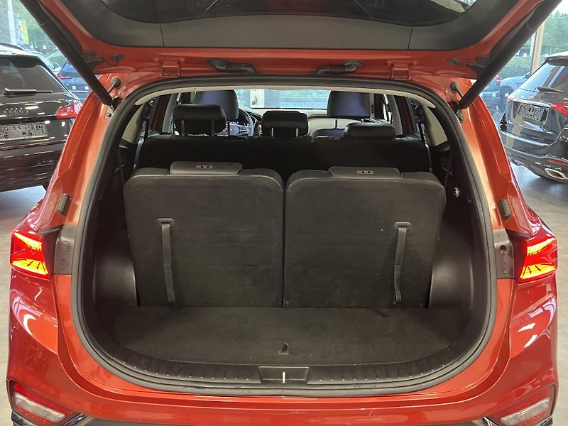Hyundai Santa Fe (2021) 2,2CRDI REZERVACE - fotka 10 z 30