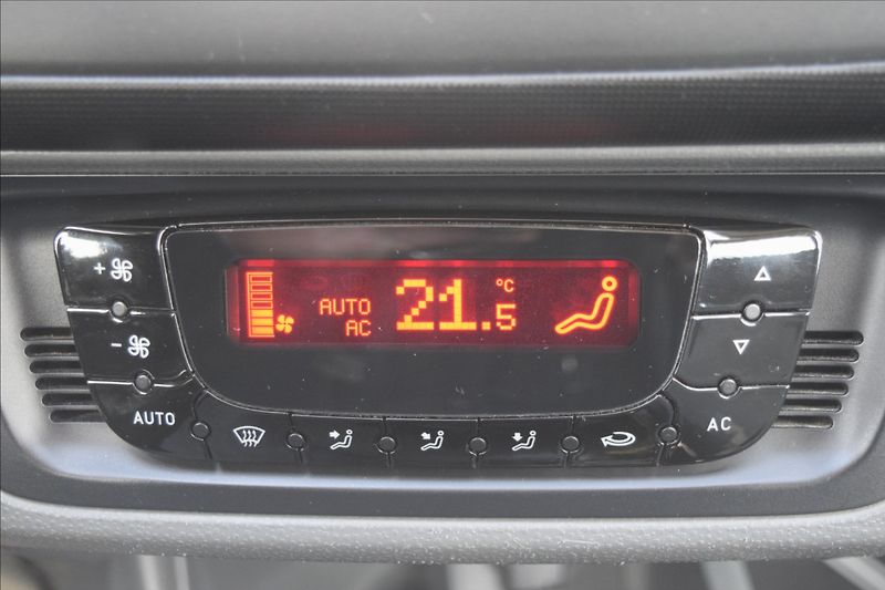 Seat Ibiza 1,4 16V 63KW NÍZKÝ NÁJEZD ALU - fotka 31 z 35