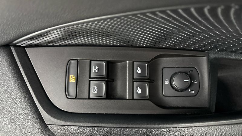 Škoda Octavia 2.0 TDI Ambition Combi - fotka 20 z 23