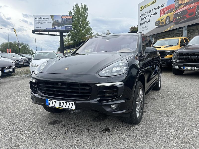 Porsche Cayenne (2016) Porsche Cayenne 2016 - fotka 3 z 19