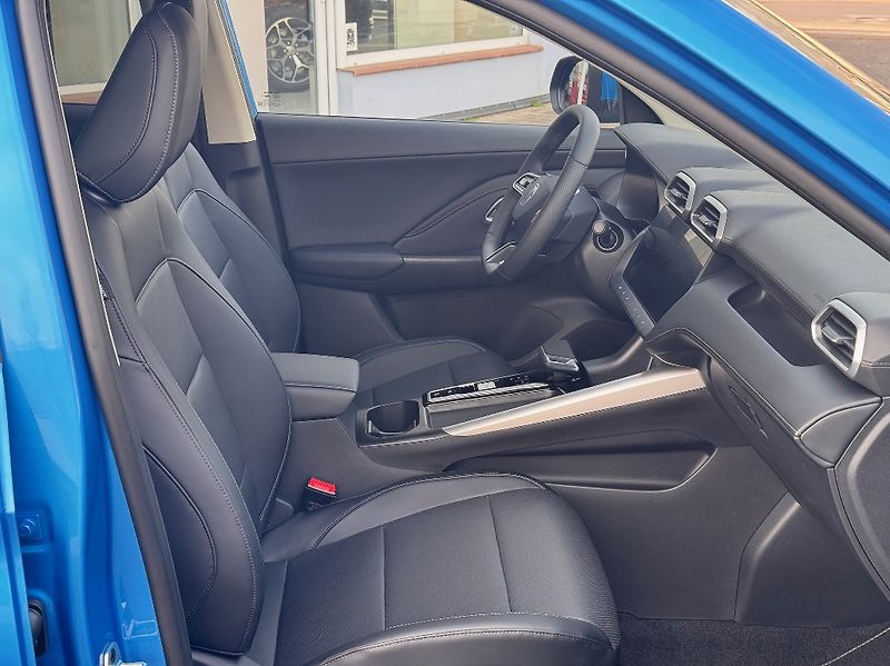 MG ZS (2026) 1,5l Hybrid + (197k) Exclusive - fotka 15 z 38