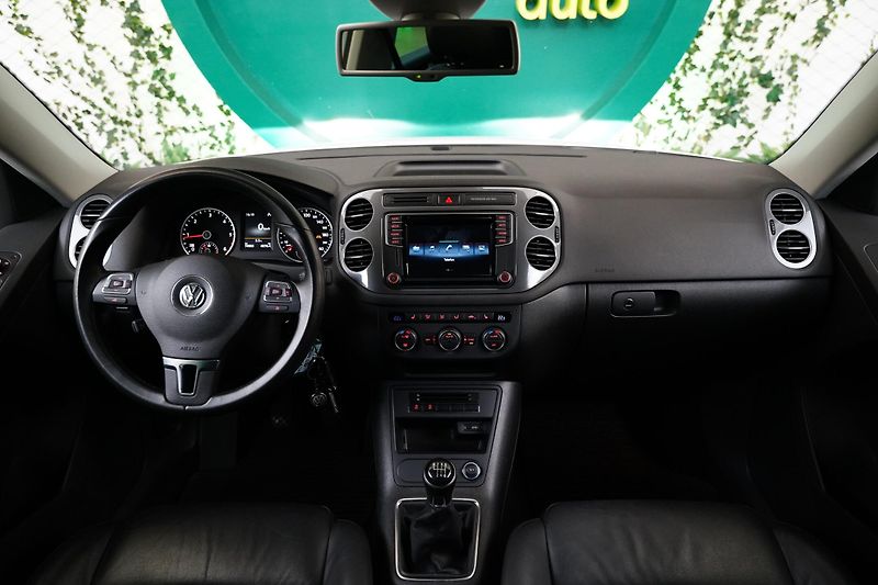 Volkswagen Tiguan - fotka 5 z 25